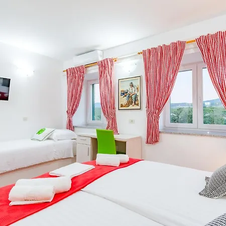 Flying Stars Luxury Stone Family-friendly Villa