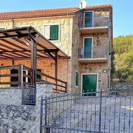 Villa Flying Stars Luxury Stone Family-friendly *